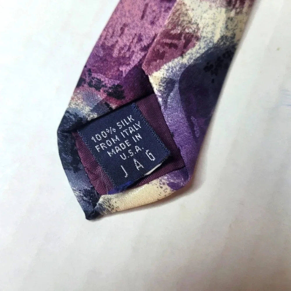 ELIZABETH NELL CRAVETTE Men's Necktie